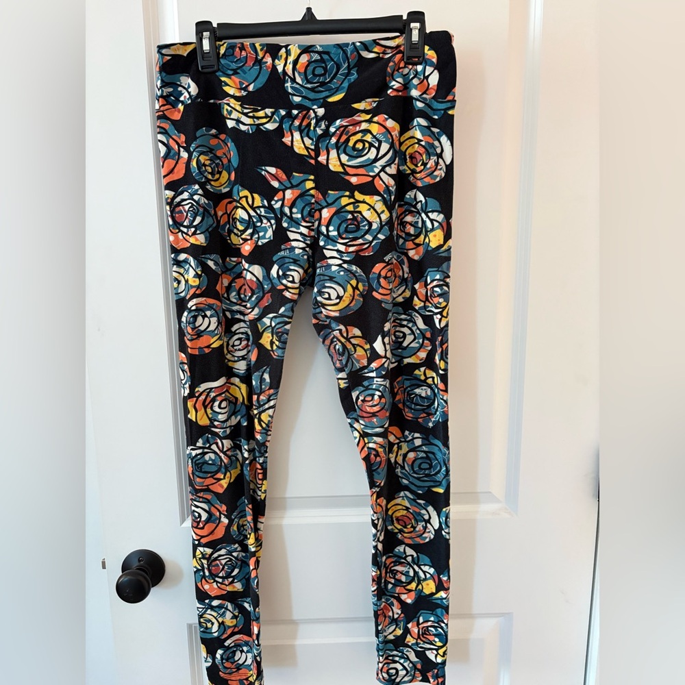 LuLaRoe Multicolor Rose Pattern Leggings
